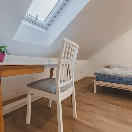 Apartament Rodinny Se Zahradni Virivkou Hradec Králové