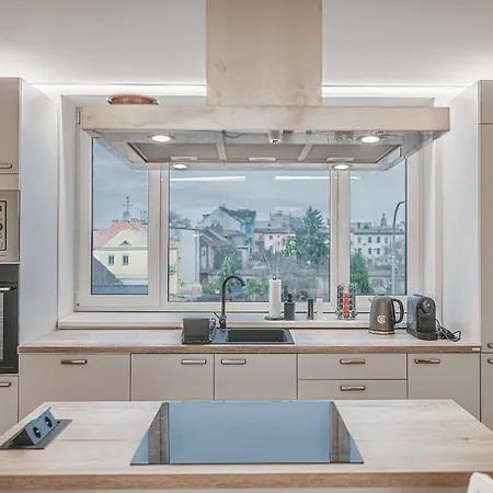 Rodinny Se Zahradni Virivkou Apartament *