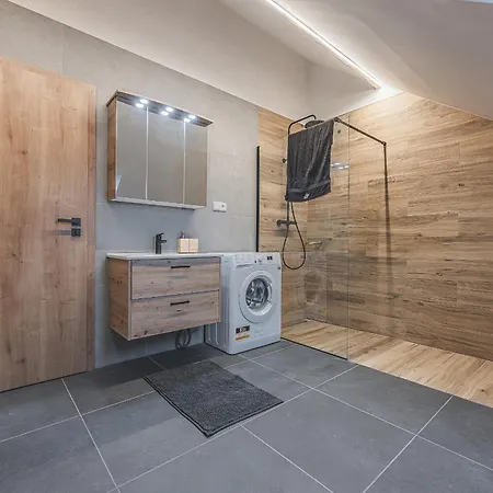 Rodinny Se Zahradni Virivkou Apartament