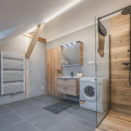 Rodinny Se Zahradni Virivkou Apartament *